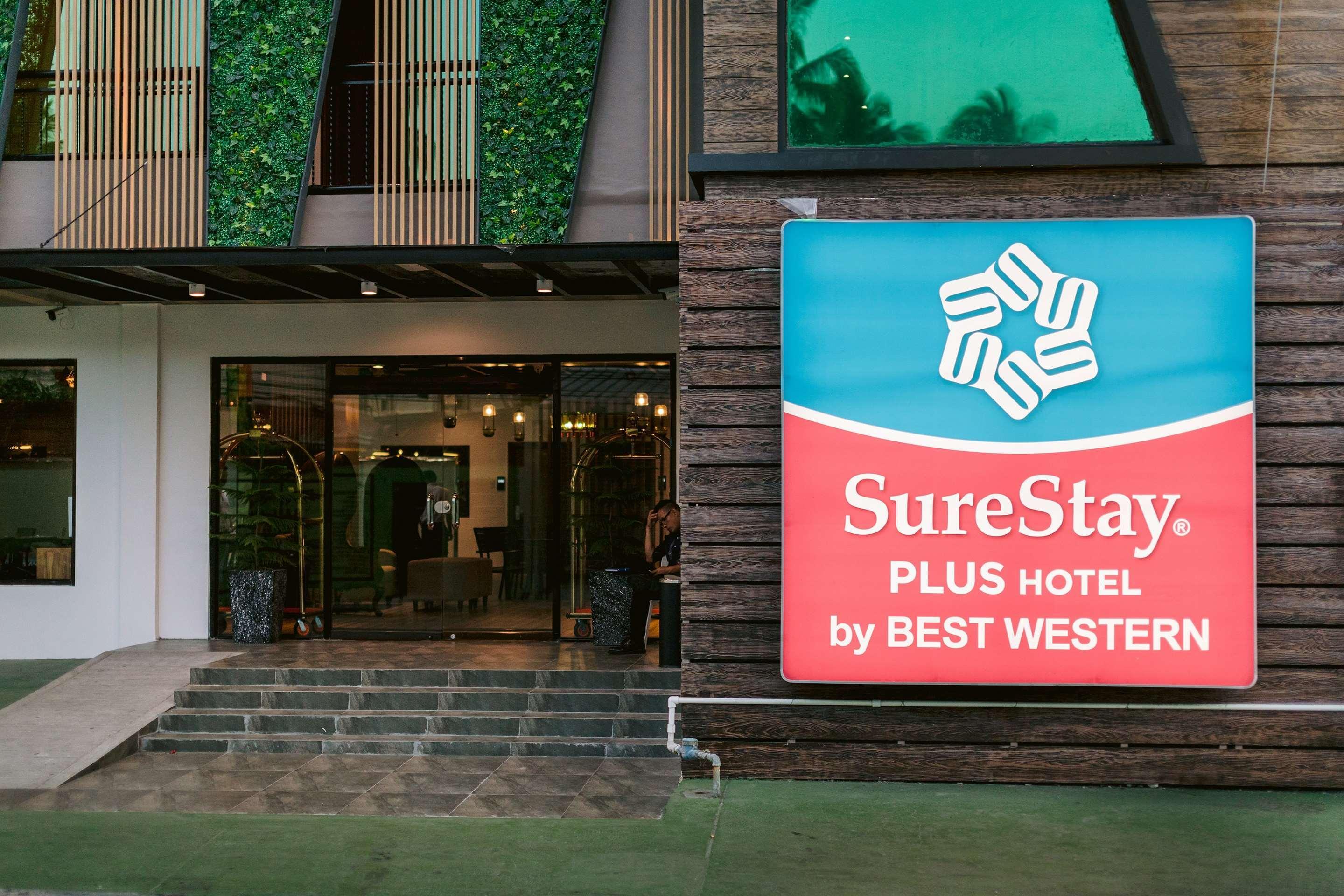 ชัวร์สเตย์ พลัส โฮเต็ล บาย เบสต์ เวสเทิร์น เอซี ลุกซ์ อังเฆลิสซิตี้ Hotel อังเฮเลส ภายนอก รูปภาพ