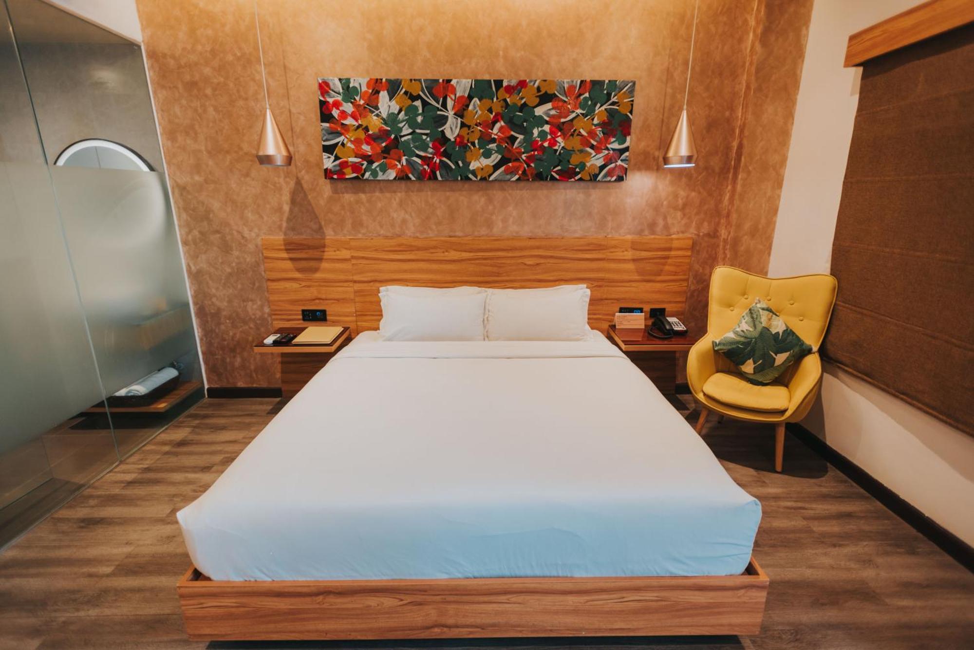 ชัวร์สเตย์ พลัส โฮเต็ล บาย เบสต์ เวสเทิร์น เอซี ลุกซ์ อังเฆลิสซิตี้ Hotel อังเฮเลส ภายนอก รูปภาพ