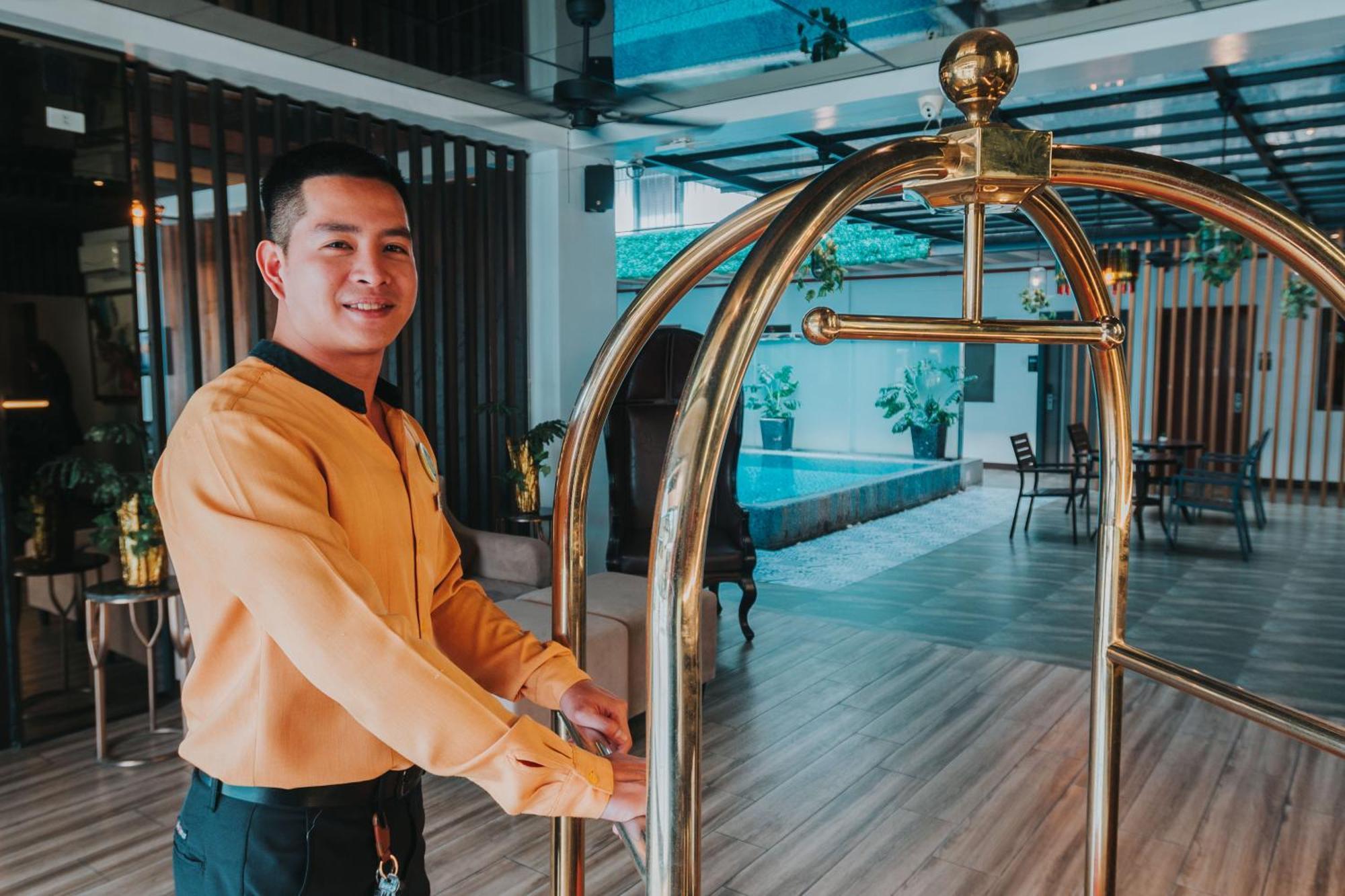 ชัวร์สเตย์ พลัส โฮเต็ล บาย เบสต์ เวสเทิร์น เอซี ลุกซ์ อังเฆลิสซิตี้ Hotel อังเฮเลส ภายนอก รูปภาพ